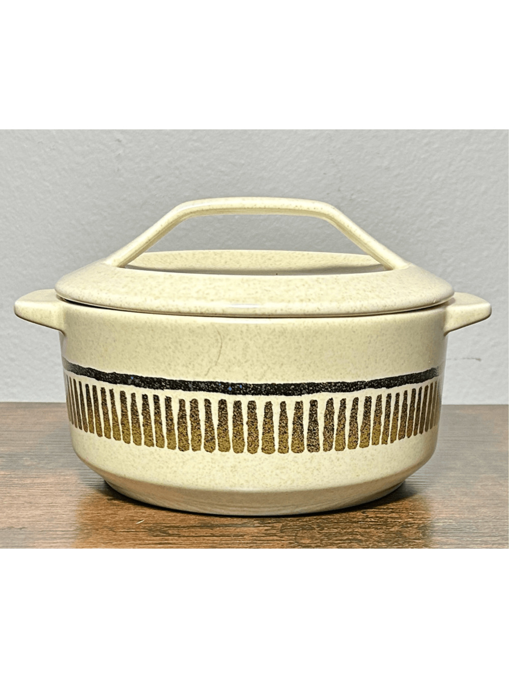 Vintage TemperWare Lenox Percussion Stoneware Round 6.5” Casserole Dish w/ Lid